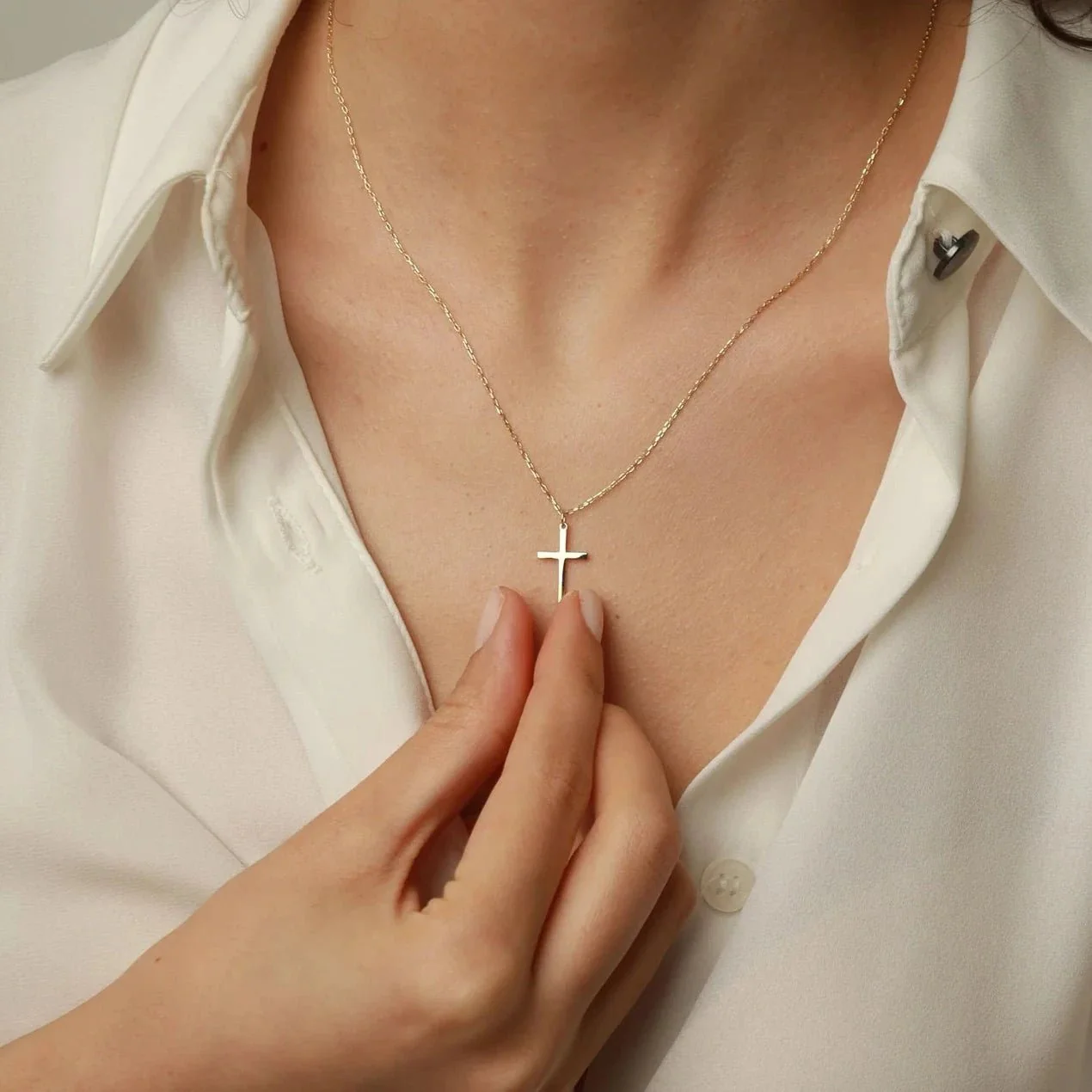 La Cross Necklace